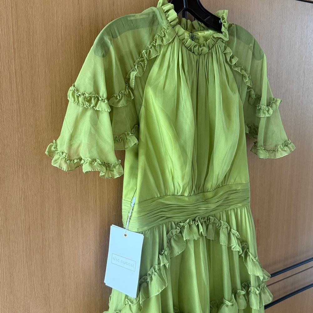 Mac Duggal Chiffon Cascading Ruffle Flutter Sleeve Gown Color Apple Green Size 4 - Picture 6 of 17